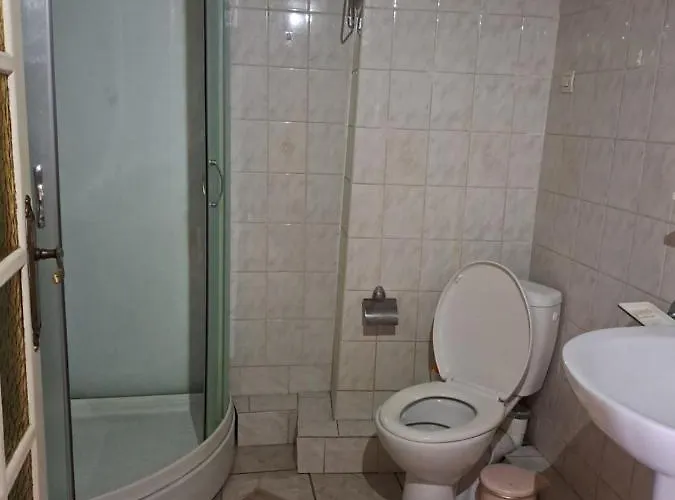 Le Provencal Manosque